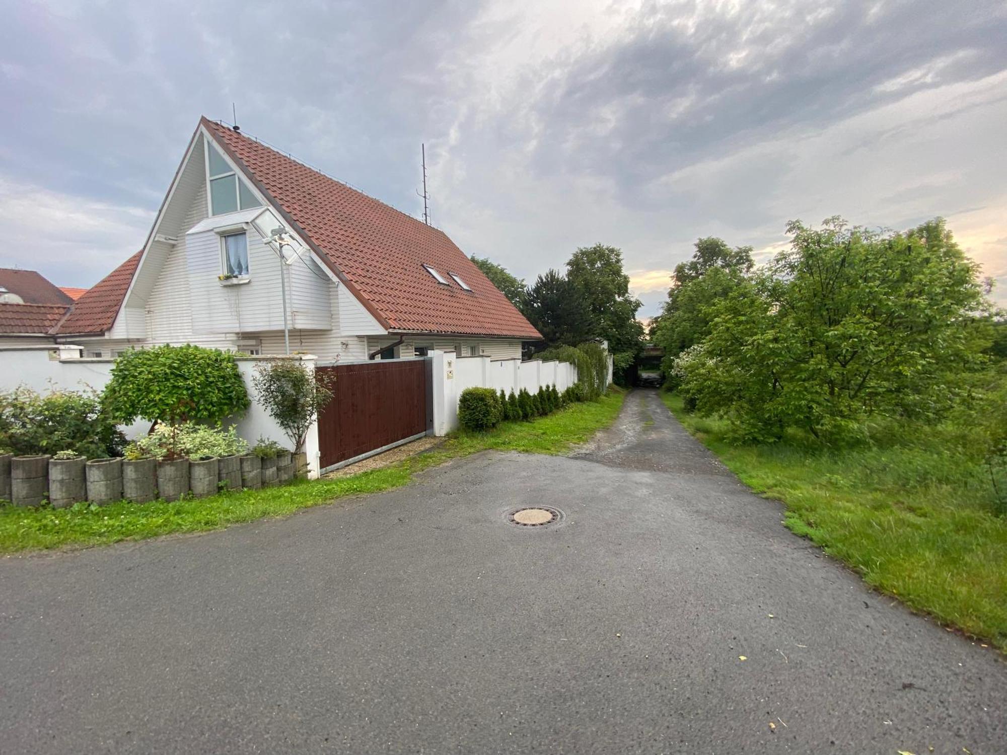 Homestay U Hanky Zdiby Экстерьер фото